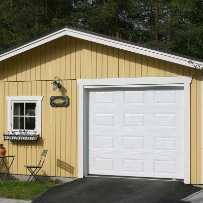 Gulligt gult garage