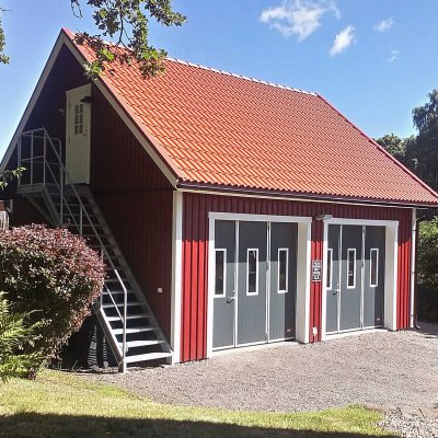 Dubbelgarage med loft