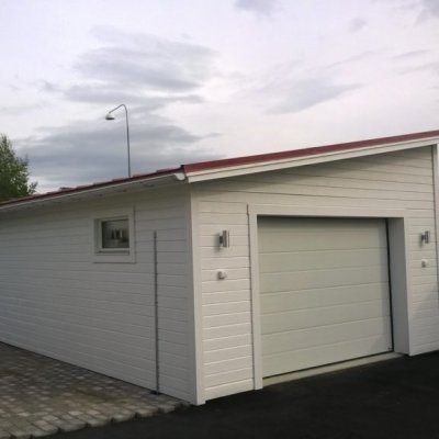 Enkelgarage med pulpettak