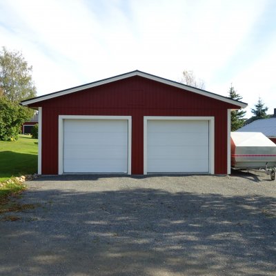 Dubbelgarage från gaveln