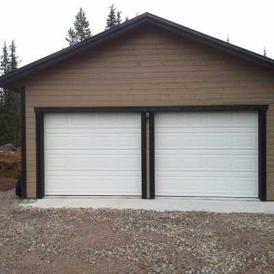 Garage med högre väggliv